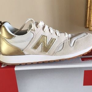 Women’s New Balance sneakers